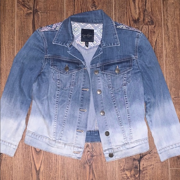 Ombré Jean Jacket ✨ - Picture 3 of 5